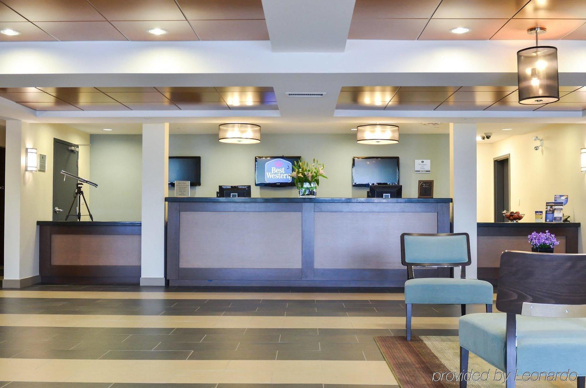 Best Western Томпсон Экстерьер фото