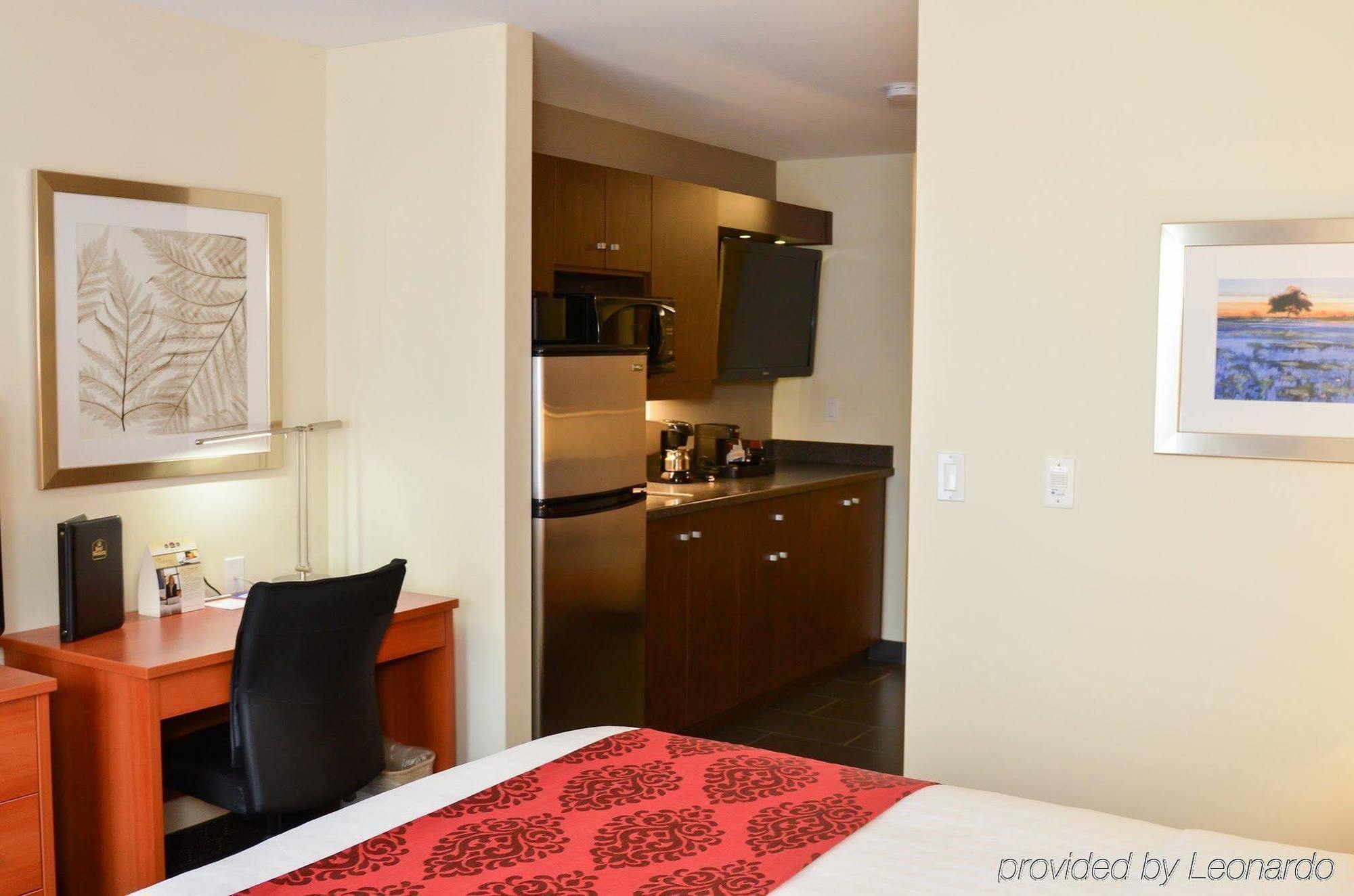 Best Western Томпсон Экстерьер фото