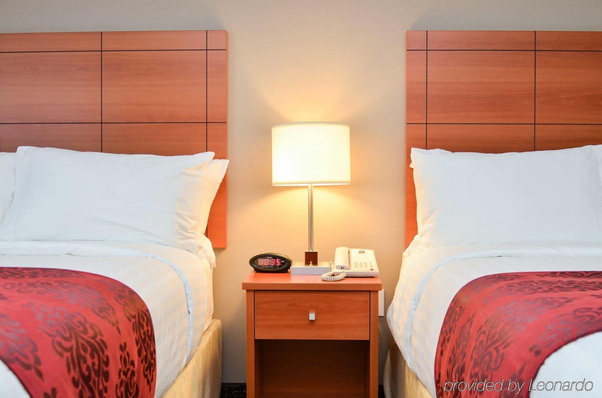 Best Western Томпсон Экстерьер фото